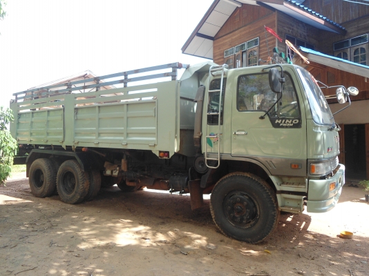 ขาย10ล้อ 3M 240แรงม้า    ขายดาว 650000 บาท