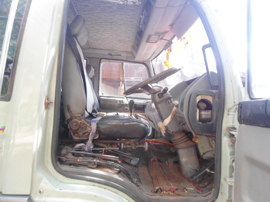 ขาย10ล้อ 3M 240แรงม้า ขายดาว 650000 บาท ขาย10ล้อ 3M 240แรงม้า ขายดาว 650000 บาท