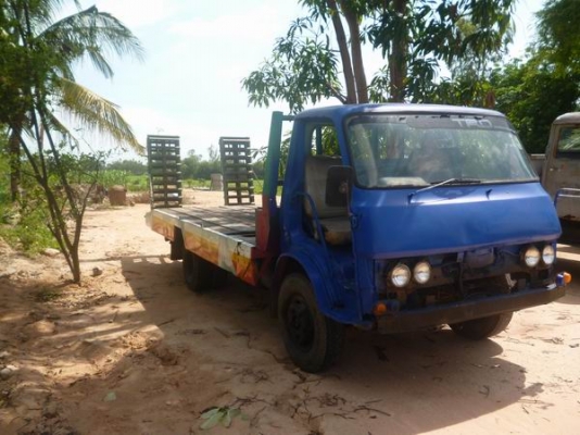 ขายรถแทลเลอร์หกล้อ