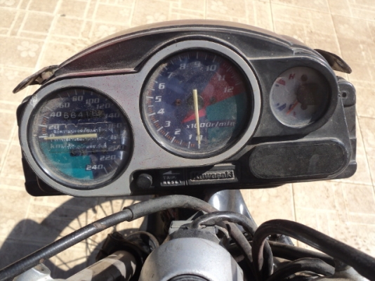 ขายเซอร์ปีโก้กล่องเล็กจดปี 98 สีเขียวขาวตามสภาพ 3800 บาท