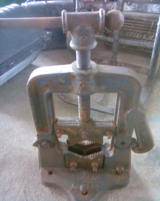 ตัวจับท่อครับสภาพเดิมครับพร้อมใช้