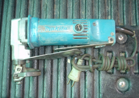 กรรไกรตัดเหล็กไฟฟ้า 1.6mm Makita Shear JS1600