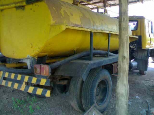 Isuzu เครื่อง6BD1 165 แรง เบรคทิฟฟี่ พร้อมถังน้ำ คัชชีหัวยาว รถเทศบาลไม่มีเอกสารครับ