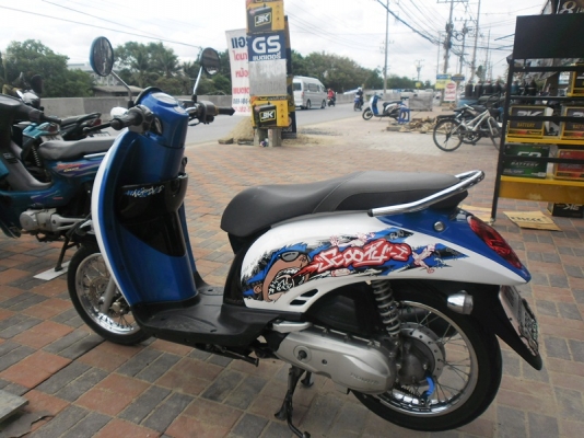 scoopy.iปี54รถสวยเครื่องเดิมๆสีสวยเล่มพร้อม/โอนลอย