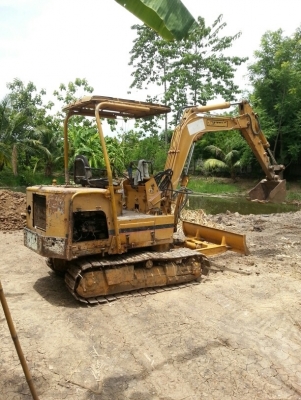 ขาย yanmar yb25   พร้อมรถลาก