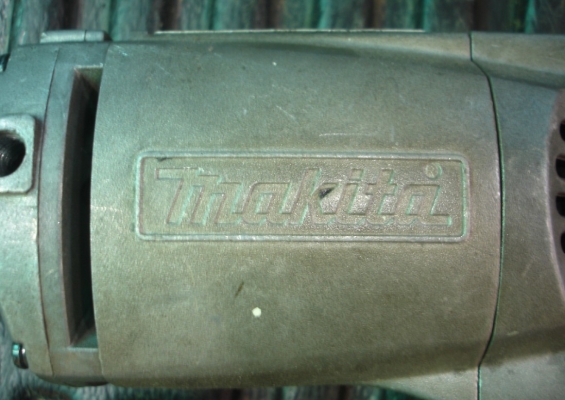 สว่านไฟฟ้า makita รุ่น 6401 (360w.)