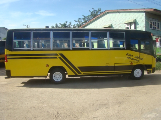 ฝากขายรถบัสรับส่งนักเรียน 7.50 เมตร