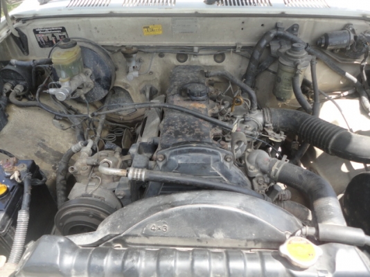 TOYOTA LN106 คานแข็งแท้ 4X4 ตัวนิยม เครื่อง 3L ปี 40 นำเข้าแท้แท้