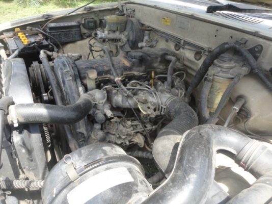 TOYOTA LN106 คานแข็งแท้ 4X4 ตัวนิยม เครื่อง 3L ปี 40 นำเข้าแท้แท้