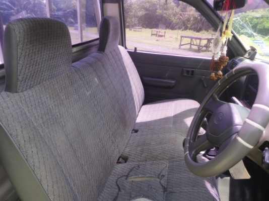 TOYOTA LN106 คานแข็งแท้ 4X4 ตัวนิยม เครื่อง 3L ปี 40 นำเข้าแท้แท้