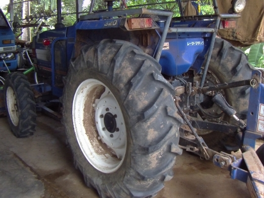 ขายด่วนรถ ไถ iseki tractor 320