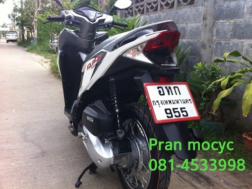 ขายHONDA CLICKสีขาวเทาปี2555