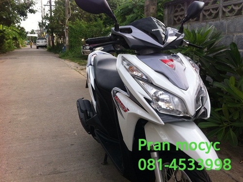 ขายHONDA CLICKสีขาวเทาปี2555