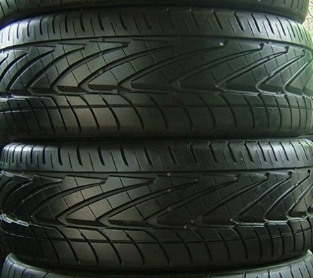 ยาง NITTO Neogen 205/50/16 หนึ่งคู่ 1,500 ดอกเหลือๆ