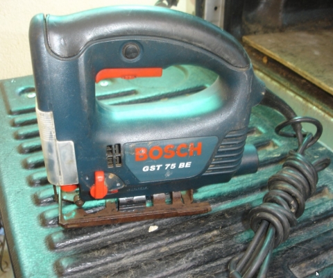 ขายเลื่อยฉลุ ( จิ๊กซอ ) GST75BE