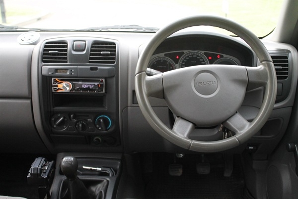 ขาย D-MAX เครื่อง Commonrail 2500TURBO พร้อมใช้งาน ขาย D-MAX เครื่อง Commonrail 2500TURBO พร้อมใช้งาน