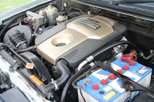 ขาย D-MAX เครื่อง Commonrail 2500TURBO พร้อมใช้งาน ขาย D-MAX เครื่อง Commonrail 2500TURBO พร้อมใช้งาน