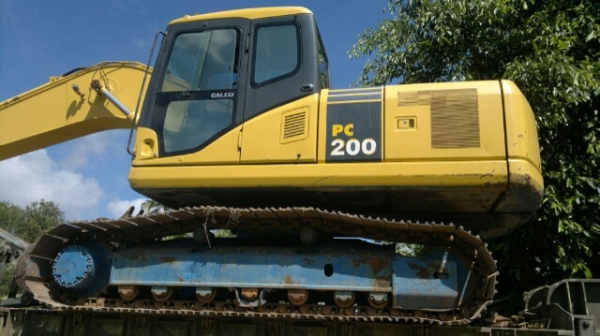 ขายรถแบ็คโฮ PC 200 รุ่น 7 ใช้งานแค่ 1,900 ชม.เองครับ เอกสารอินวอย สวยจัด เรื่องราคาเรายังพอคุยกันได้ครับ