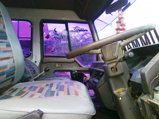 ขายด่วน รถสิบล้อ MITSUBISHI FN225K เครื่องดี คัสซีสวย เก๋งสวย ภายในสวย มีแอร์เย็นฉ่ำ รถสวยพร้อมใช้ มีทะเบียนครบ.