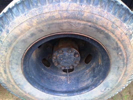 ขายด่วน รถสิบล้อ MITSUBISHI FN225K เครื่องดี คัสซีสวย เก๋งสวย ภายในสวย มีแอร์เย็นฉ่ำ รถสวยพร้อมใช้ มีทะเบียนครบ.