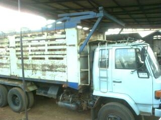 ขายรถบรรทุกสิบล้อดั๊มพ์ ISUZU 240 หัวขาวตัวแรก เครื่องเดิม เกียร์อิตั้น ดั๊มพ์เคซี ทะเบียนพร้อม