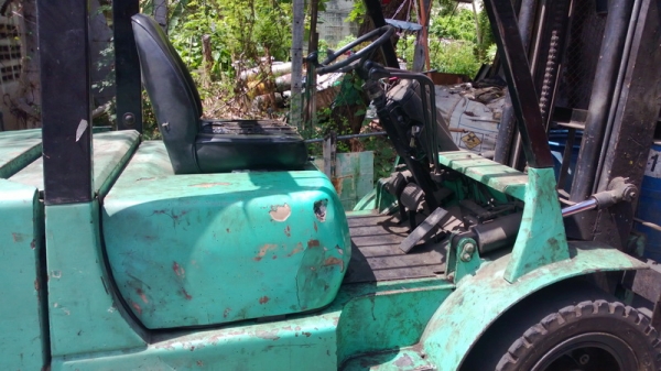 ฝากขายด่วนๆ ราคาถูกๆ รถยก MITSUBISHI 3 ตัน เสาสูง 4 เมตร เครื่องดีเซล เกียร์ออโต้ ฝากขายด่วนๆ ราคาถูกๆ รถยก MITSUBISHI 3 ตัน เสาสูง 4 เมตร เครื่องดีเซล เกียร์ออโต้