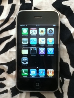 ขอนอกเรื่องหน่อยนะครับ ขาย iPhone 3G 16GB