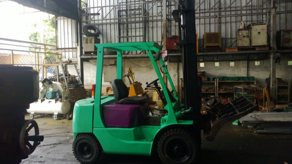 ฝากขายครับ รถยก MITSUBISHI ยก 2.5 ตัน เสาสูง 4 เมตร เครื่องดีเซล เกียร์ออโต้ งาเทได้ ฝากขายครับ รถยก MITSUBISHI ยก 2.5 ตัน เสาสูง 4 เมตร เครื่องดีเซล เกียร์ออโต้ งาเทได้