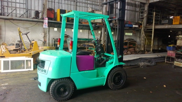 ฝากขายครับ รถยก MITSUBISHI ยก 2.5 ตัน เสาสูง 4 เมตร เครื่องดีเซล เกียร์ออโต้ งาเทได้ ฝากขายครับ รถยก MITSUBISHI ยก 2.5 ตัน เสาสูง 4 เมตร เครื่องดีเซล เกียร์ออโต้ งาเทได้