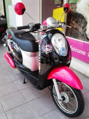 ขาย Scoopy-i หัวฉีดประหยัดน้ำมัน สวยๆ ขายกันถูกๆราคาลดได้ครั