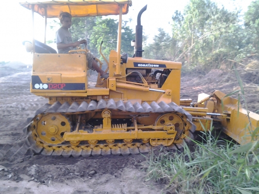 ขายแทรกเตอร์KOMATSU   D 2 OP เก่านอกสวยมากมาย