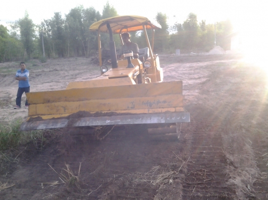 ขายแทรกเตอร์KOMATSU   D 2 OP เก่านอกสวยมากมาย