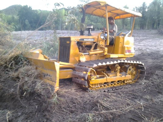 ขายแทรกเตอร์KOMATSU   D 2 OP เก่านอกสวยมากมาย