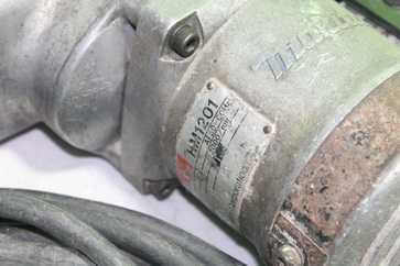 เครื่องสกัดคอนกรีตไฟฟ้าmakitaรุ่นHM1201 สภาพพร้อมใช้งานครับ