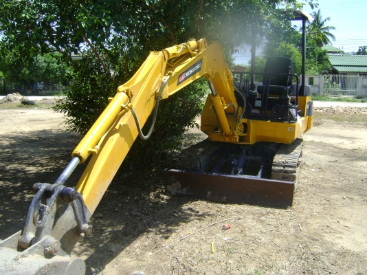 ขายรถแมคโคร KOMUTSU PC30 รุ่น 6 ด่วน!