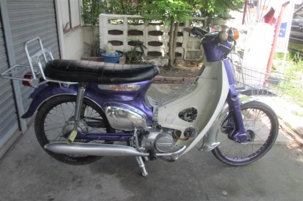 ขาย C70 เครื่องดรีมมีเล่มทะเบียนของแต่งพอสมควร (จัดส่งได้ครับ) ขาย C70 เครื่องดรีมมีเล่มทะเบียนของแต่งพอสมควร (จัดส่งได้ครับ)