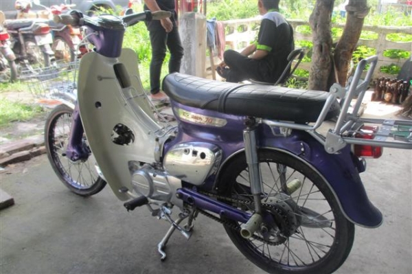 ขาย C70 เครื่องดรีมมีเล่มทะเบียนของแต่งพอสมควร (จัดส่งได้ครับ) ขาย C70 เครื่องดรีมมีเล่มทะเบียนของแต่งพอสมควร (จัดส่งได้ครับ)