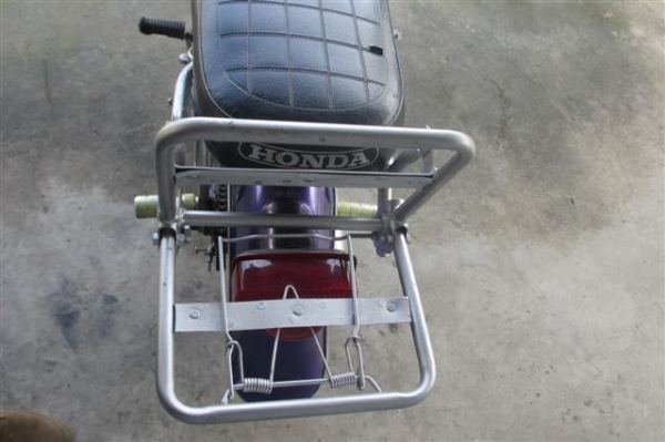 ขาย C70 เครื่องดรีมมีเล่มทะเบียนของแต่งพอสมควร (จัดส่งได้ครับ) ขาย C70 เครื่องดรีมมีเล่มทะเบียนของแต่งพอสมควร (จัดส่งได้ครับ)