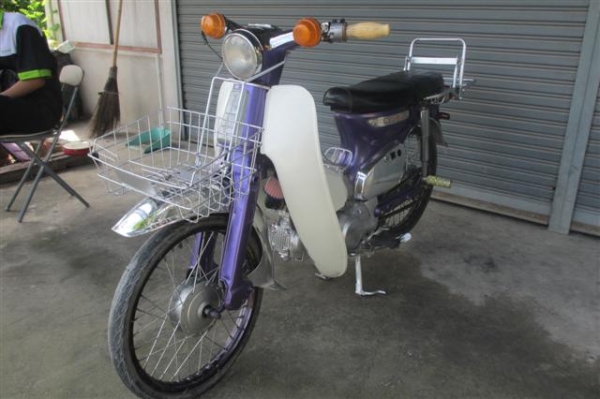 ขาย C70 เครื่องดรีมมีเล่มทะเบียนของแต่งพอสมควร (จัดส่งได้ครับ)