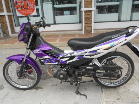 Honda-sonic 125 สภาพสวยมาก ชุดสีเนียน เครื่องดีมากก