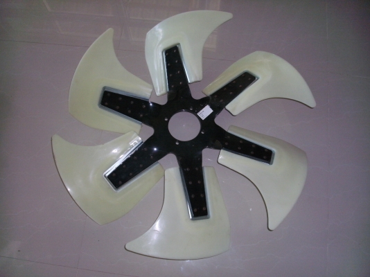 ใบพัดลมเครื่องยนต์ 6HK1