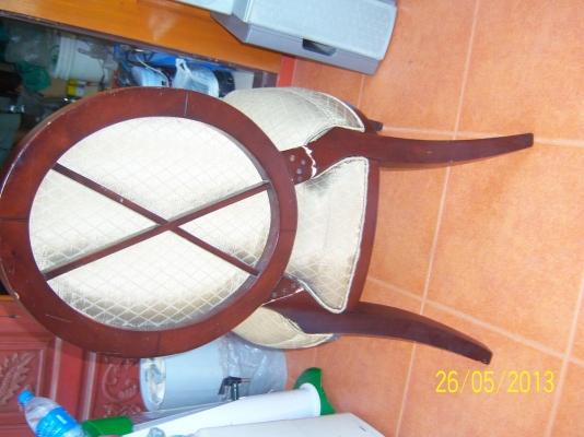 เก้าอี้หลุยส์ สวยๆ ครับ