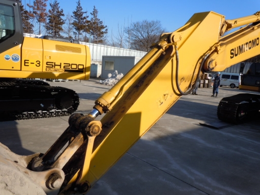 New stock SUMITOMO SH200-5 คันที่ 3 จากญี่ปุ่น ใช้งานแค่ 1686 ชม. ขายถูก ๆ ครับ