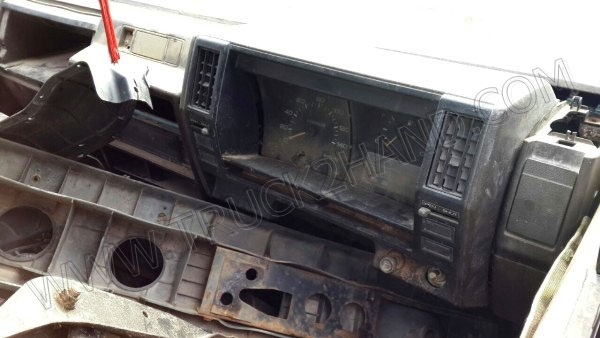 หัวเก๋ง ยี่ห้อ ISUZU รุ่น NKR อุปกรณ์ครบ หัวเก๋ง ยี่ห้อ ISUZU รุ่น NKR อุปกรณ์ครบ