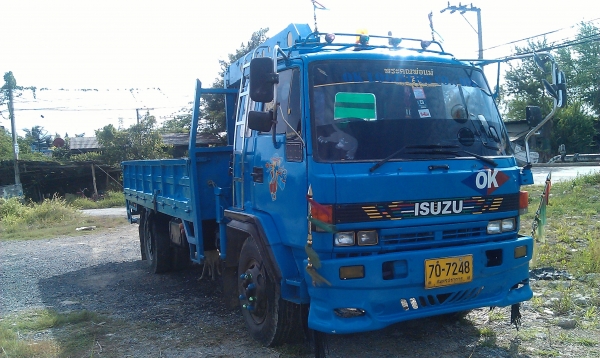 ขายรถ6ล้อติดเครนพร้อมใช้งาน