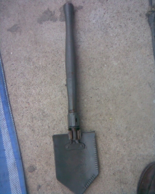 พลั่วสนามสภาพสวยๆครับ