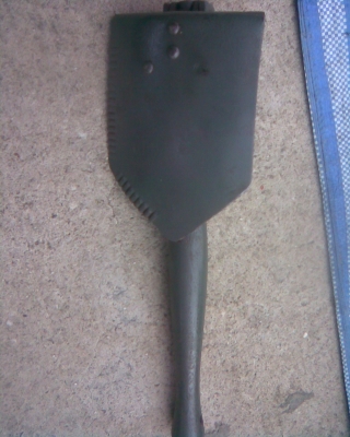 พลั่วสนามสภาพสวยๆครับ