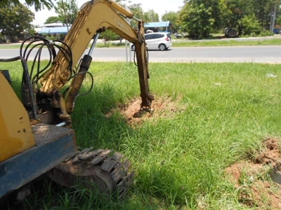 รถจอดเป็นปี ขายรถแบคโฮ PC30 ยันม้า ขายตามสภาพ   จอดนานครับไม่ได้ใช้งานเลยลองติดเครืองใช้งานดู