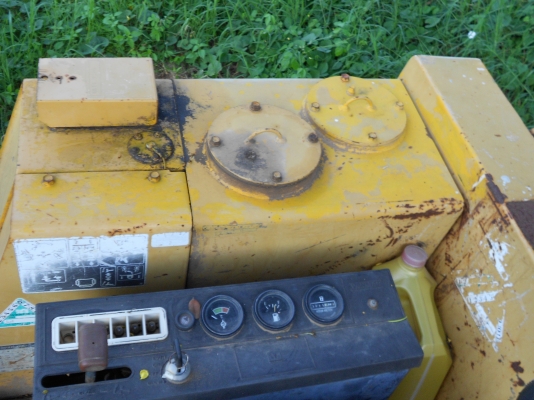 รถจอดเป็นปี ขายรถแบคโฮ PC30 ยันม้า ขายตามสภาพ   จอดนานครับไม่ได้ใช้งานเลยลองติดเครืองใช้งานดู