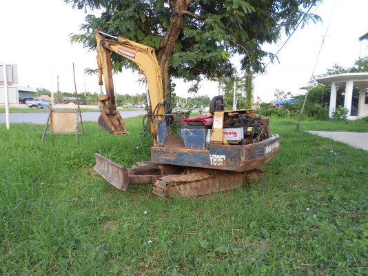 รถจอดเป็นปี ขายรถแบคโฮ PC30 ยันม้า ขายตามสภาพ   จอดนานครับไม่ได้ใช้งานเลยลองติดเครืองใช้งานดู